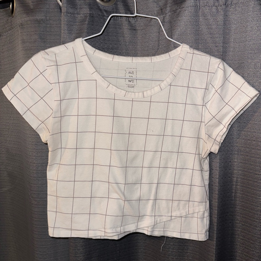 Me to We brand by PacSun Size S White with Gray lines in checkered pattern crop